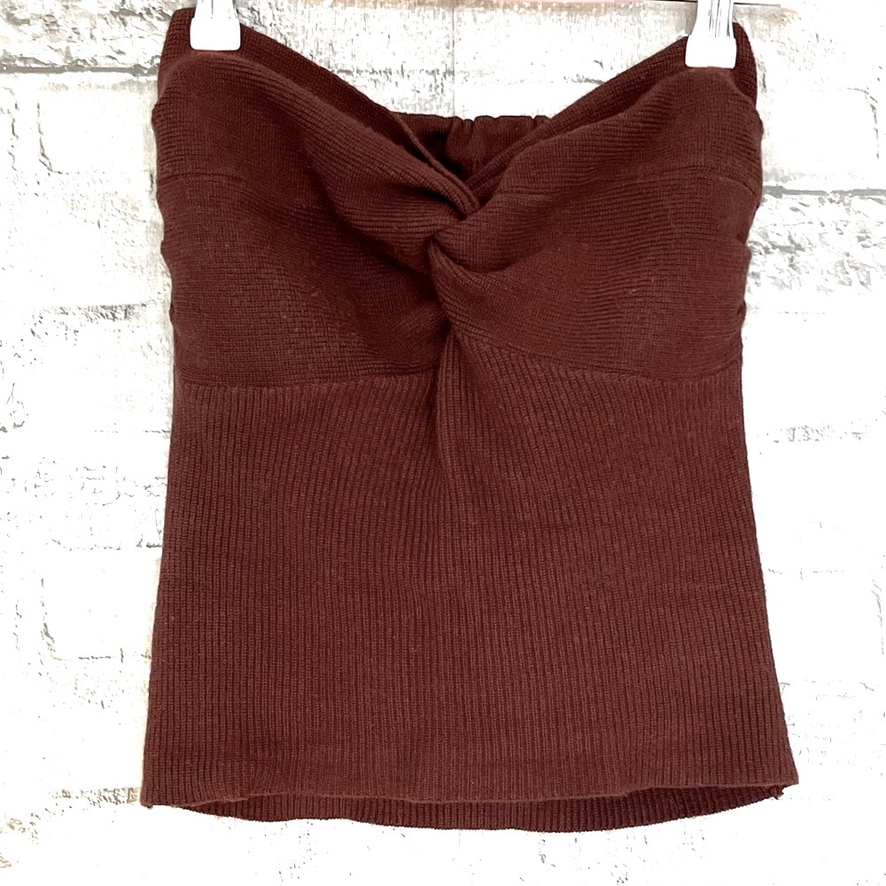 Cropped Sleeveless Knitted Top